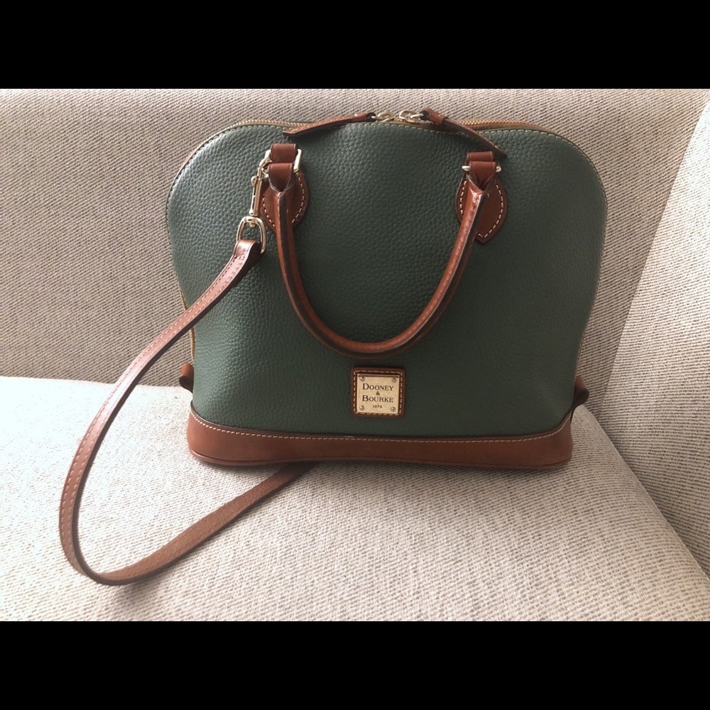💚 Dooney & Bourke 💚 Zip Green Pebble Leather Bag